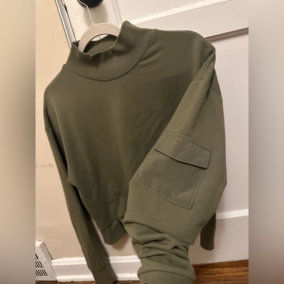 Sweatshirt - Picture 2 of 5